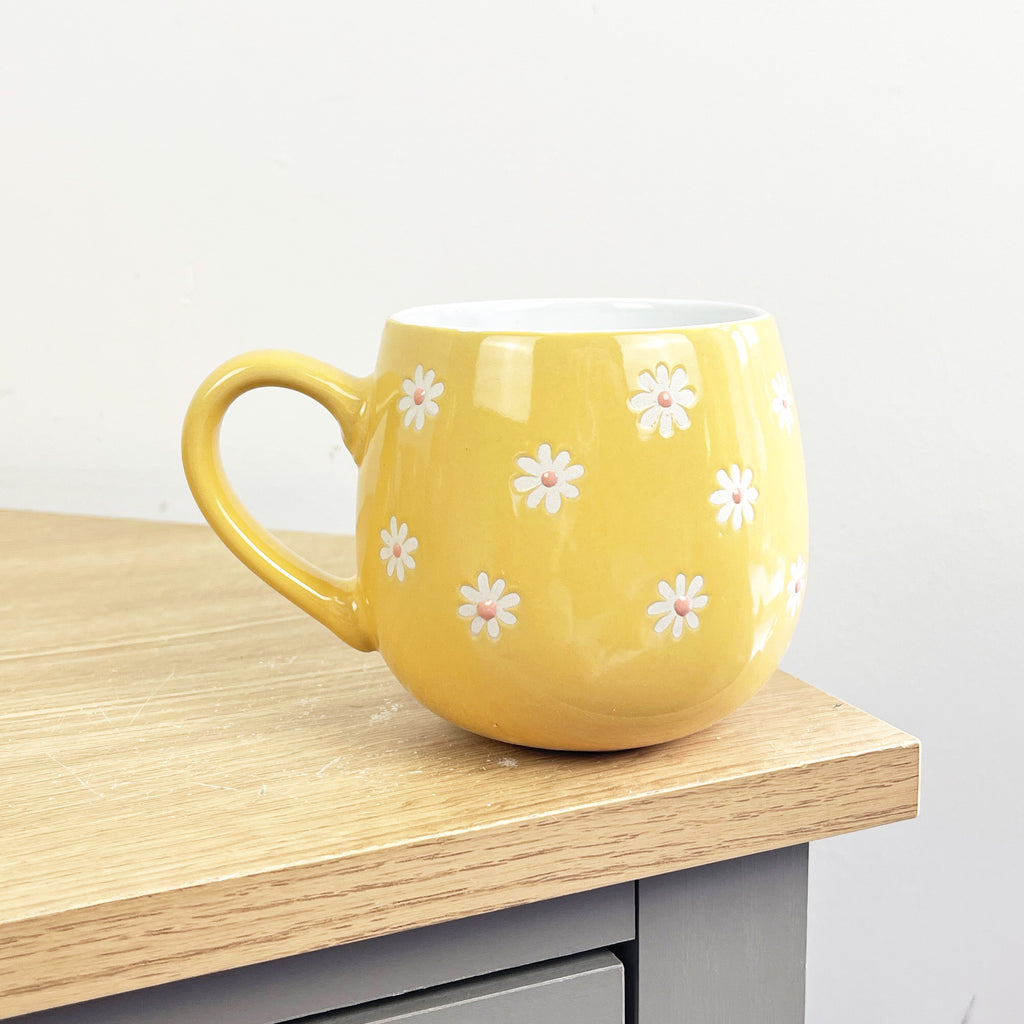 Set of 4 x 400ml Floral Daisy Stoneware Mugs - Yellow