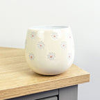 Set of 2 x 400ml Floral Daisy Stoneware Mugs - Cream