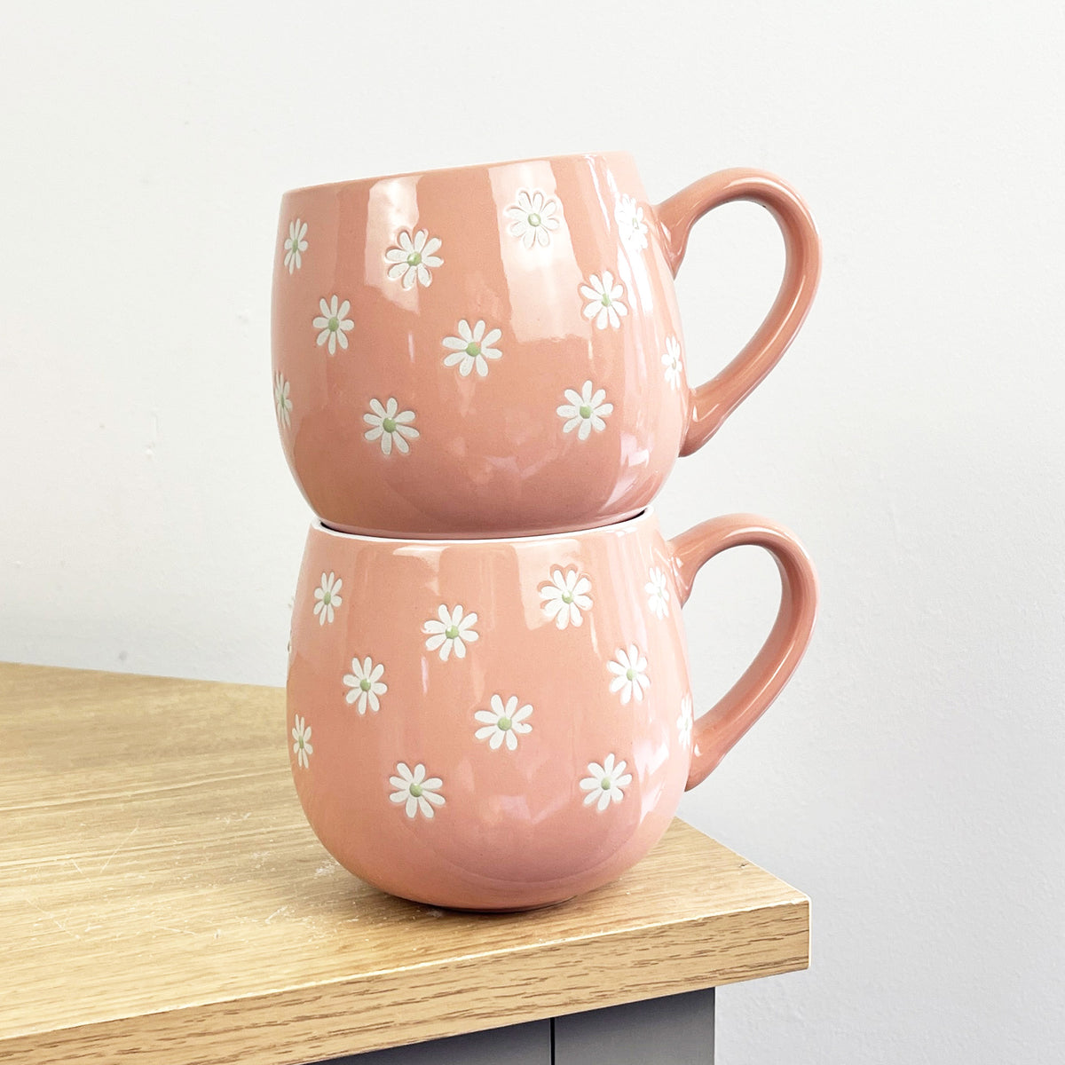 Set of 2 x 400ml Floral Daisy Stoneware Mugs - Pink