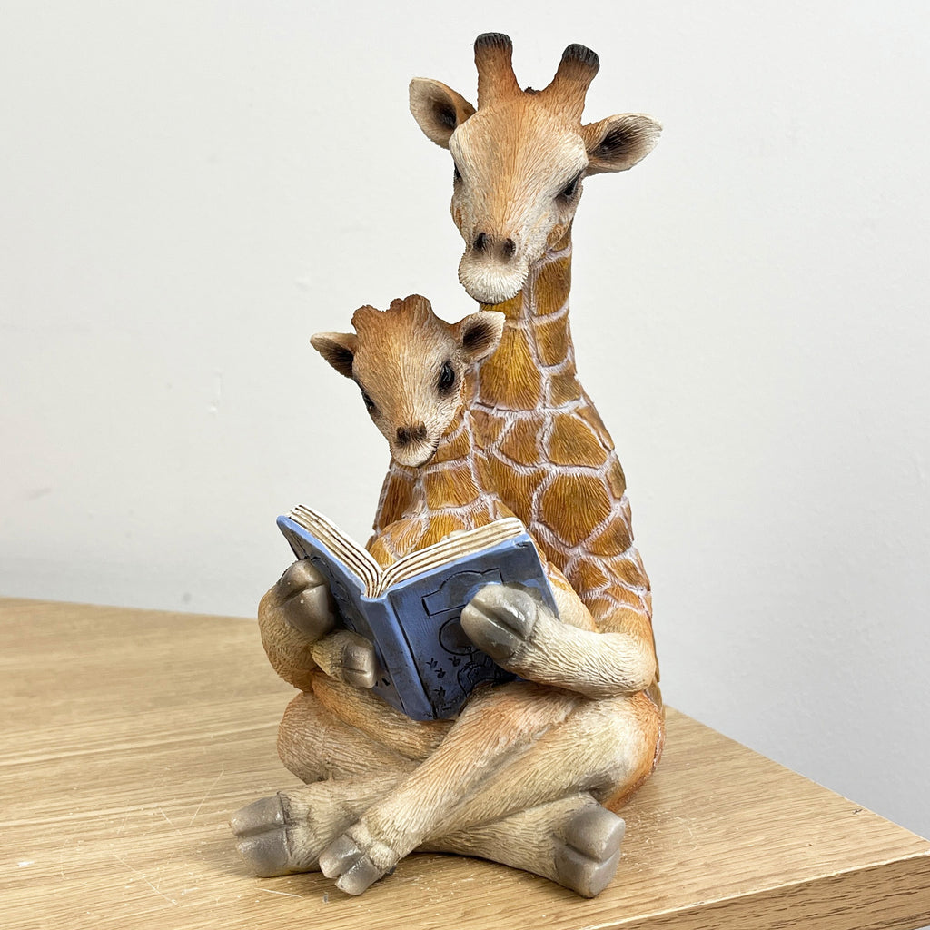 18.5cm Giraffe Reading Ornament – Resin
