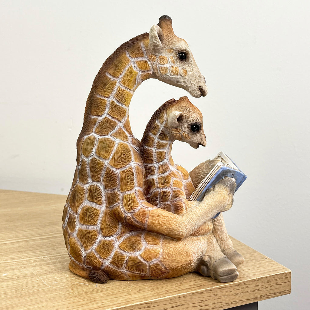 18.5cm Giraffe Reading Ornament – Resin