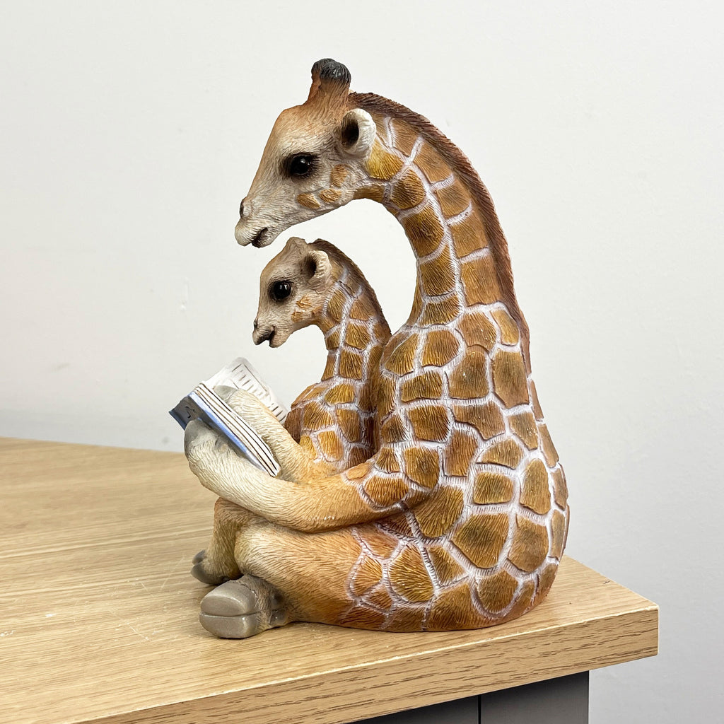 18.5cm Giraffe Reading Ornament – Resin