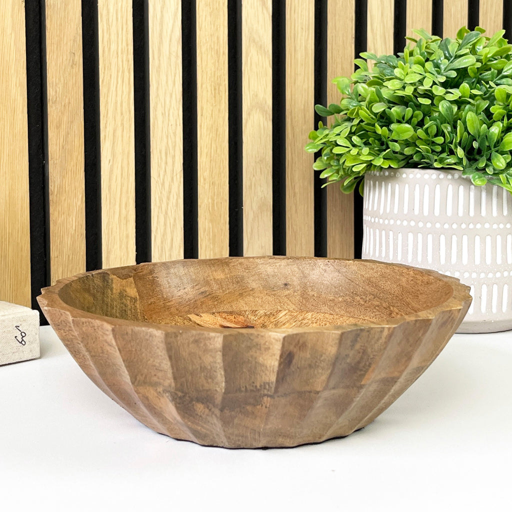 22.5cm Small Round Scalloped Mango Wood Bowl
