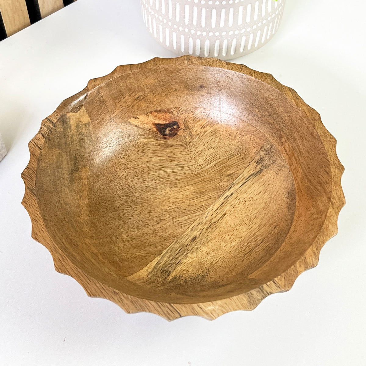 22.5cm Small Round Scalloped Mango Wood Bowl
