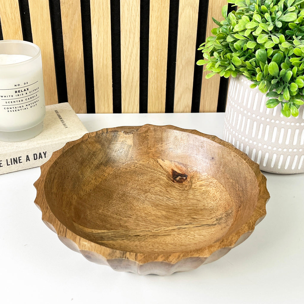 22.5cm Small Round Scalloped Mango Wood Bowl
