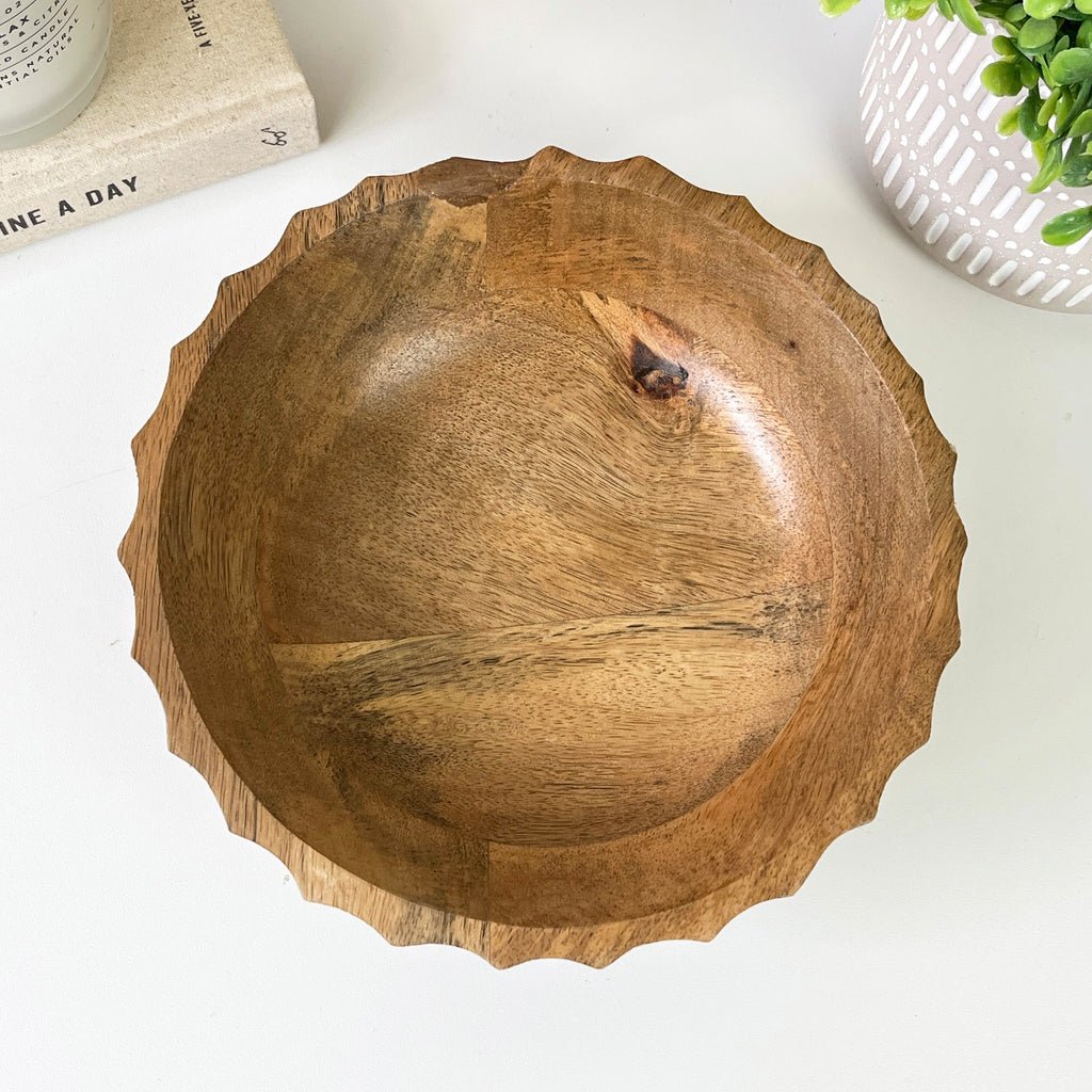 22.5cm Small Round Scalloped Mango Wood Bowl