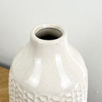 28cm off White Ceramic Vase – Knitted Pattern