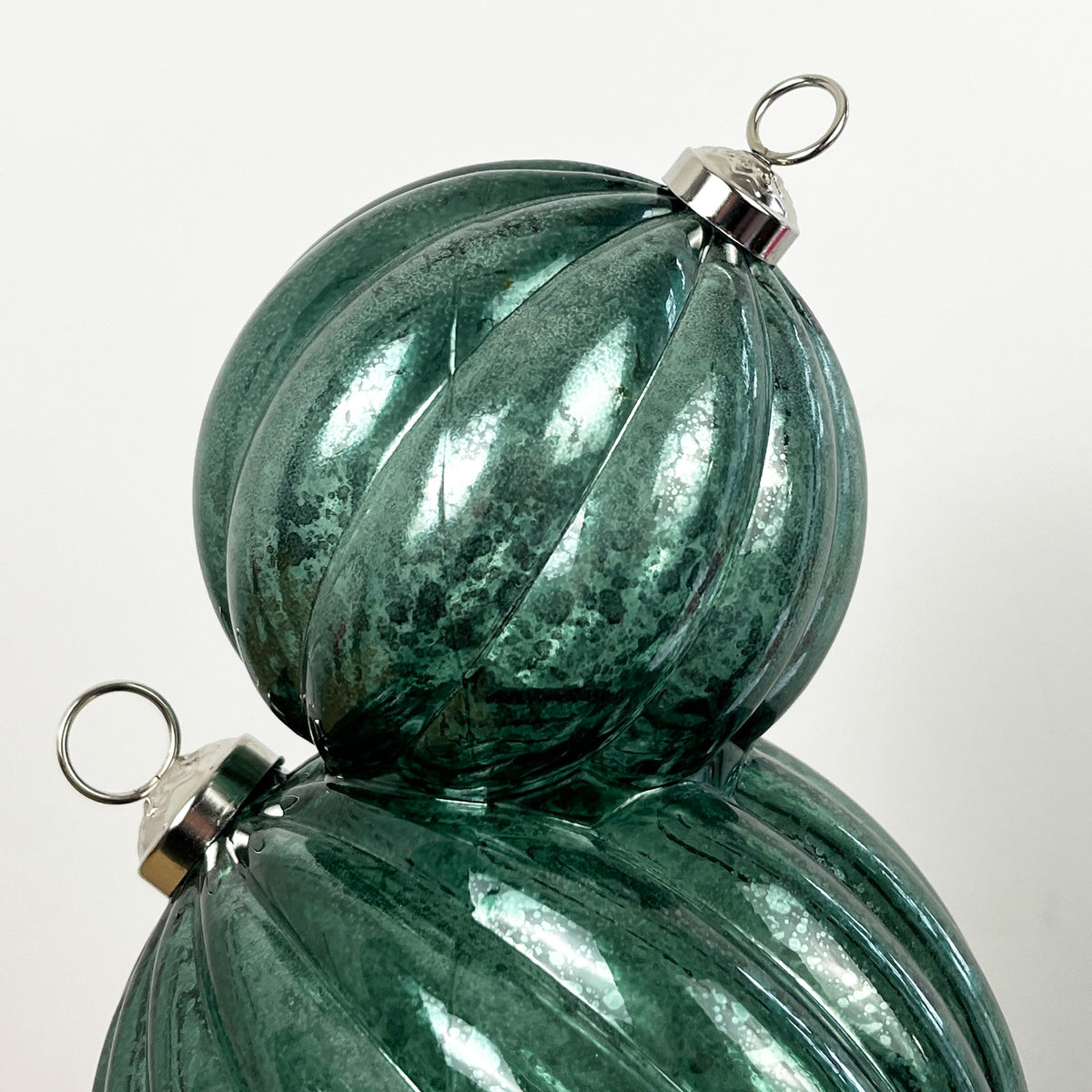 35.5cm Glass Light Up Baubles Ornament – Green