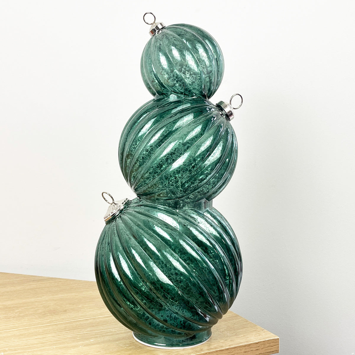 35.5cm Glass Light Up Baubles Ornament – Green