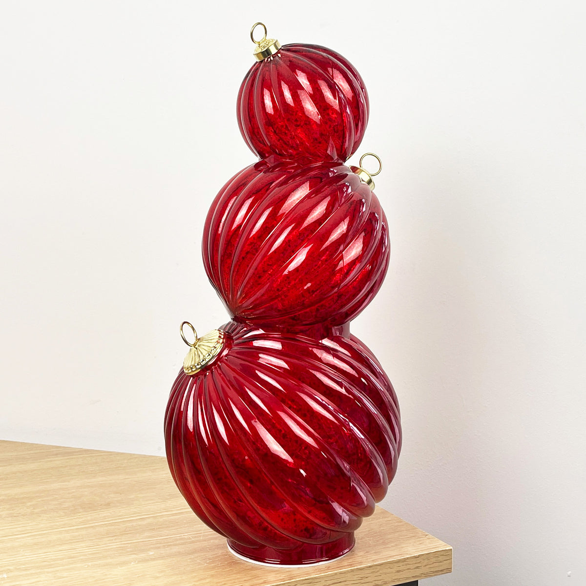 35.5cm Glass Light Up Baubles Ornament – Red