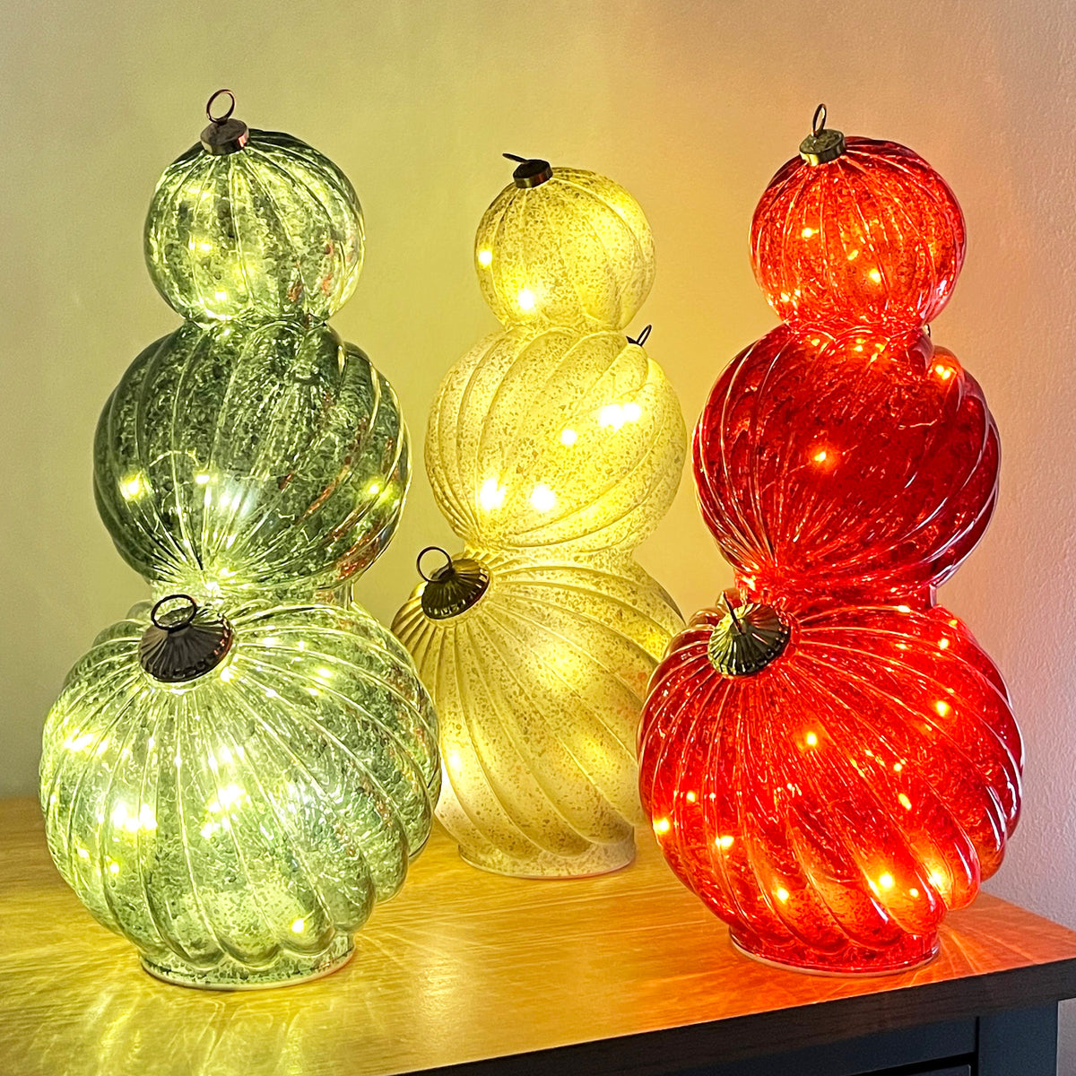 35.5cm Glass Light Up Baubles Ornament – Red
