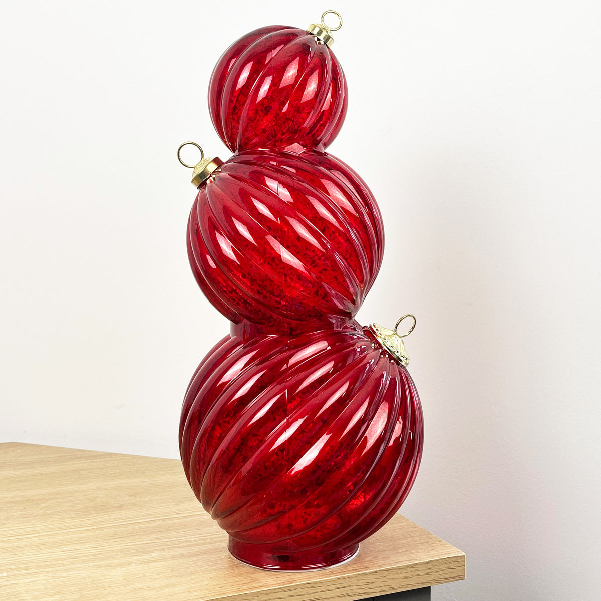 35.5cm Glass Light Up Baubles Ornament – Red
