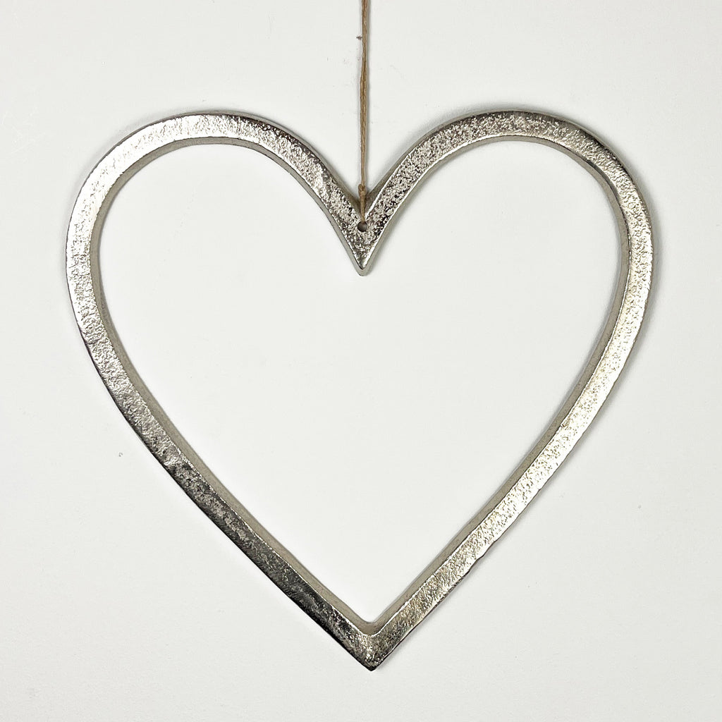 29cm Large Metal Hanging Heart Decoration – Aluminium