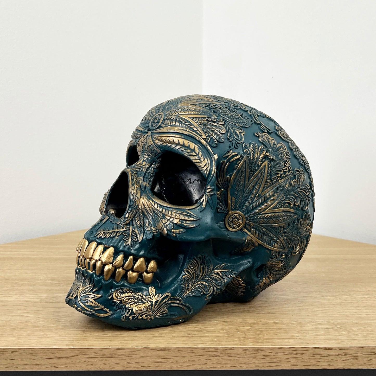 20cm Large Aztec Skull Ornament - Resin