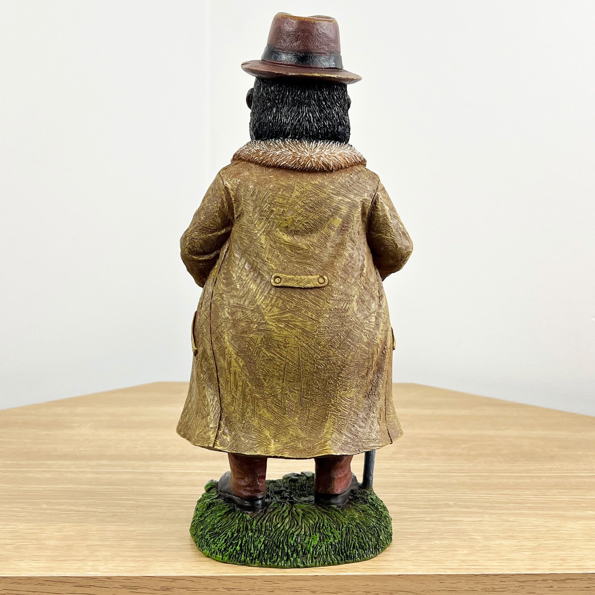 28cm Country Gentlemen Gorilla Ornament - Resin