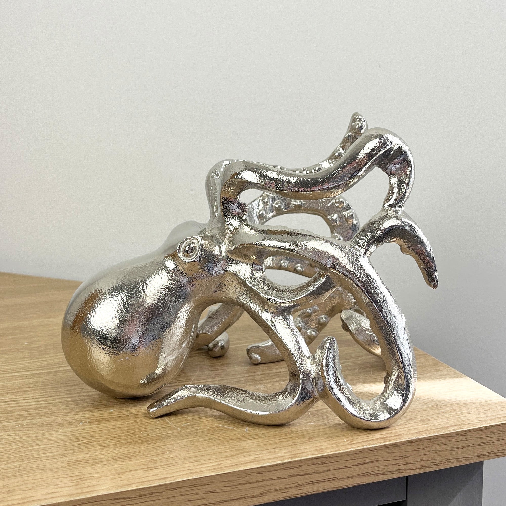 Metal Octopus Wine Bottle Holder - Silver