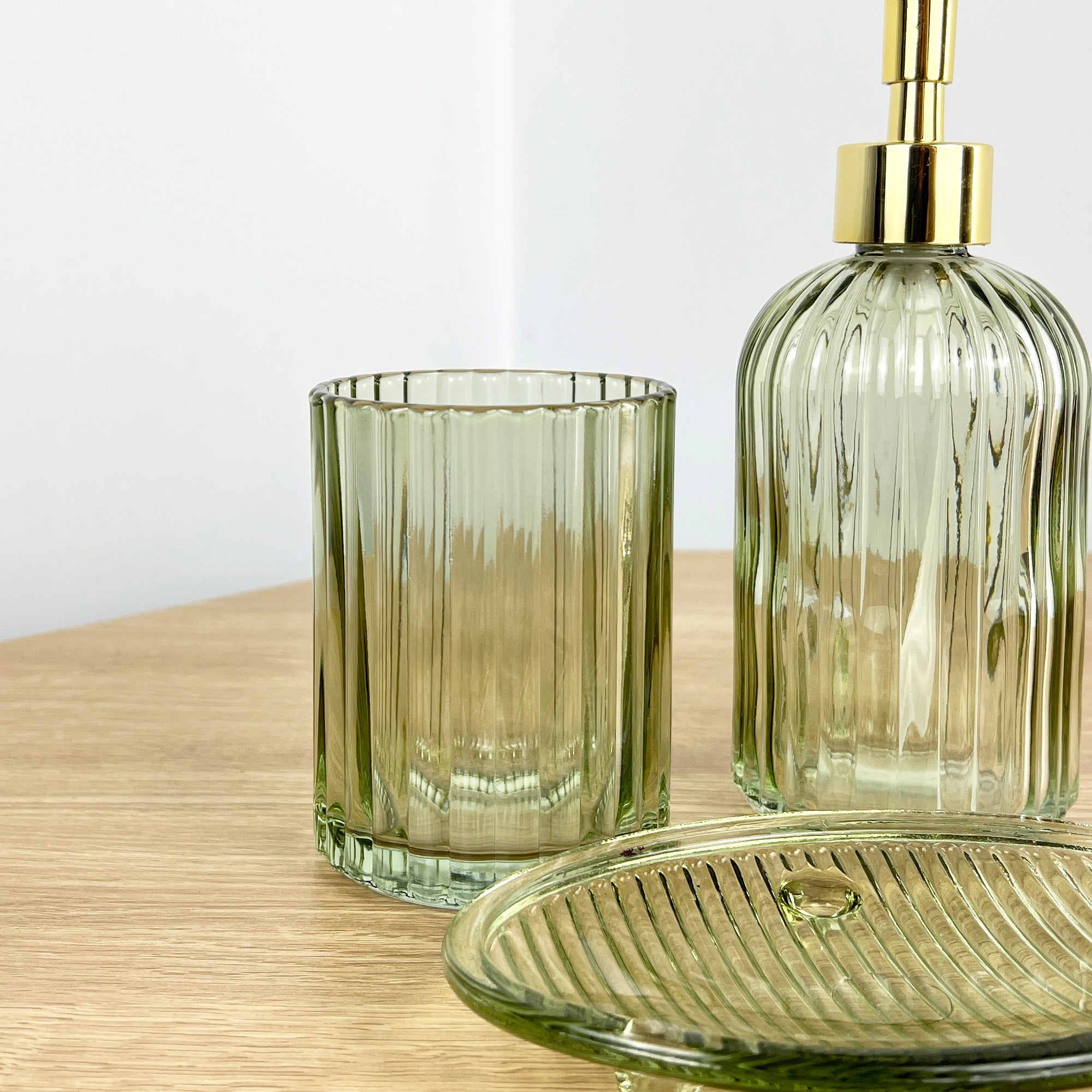 3 Piece Ribbed Glass Bathroom Sink Accessories Set - Green