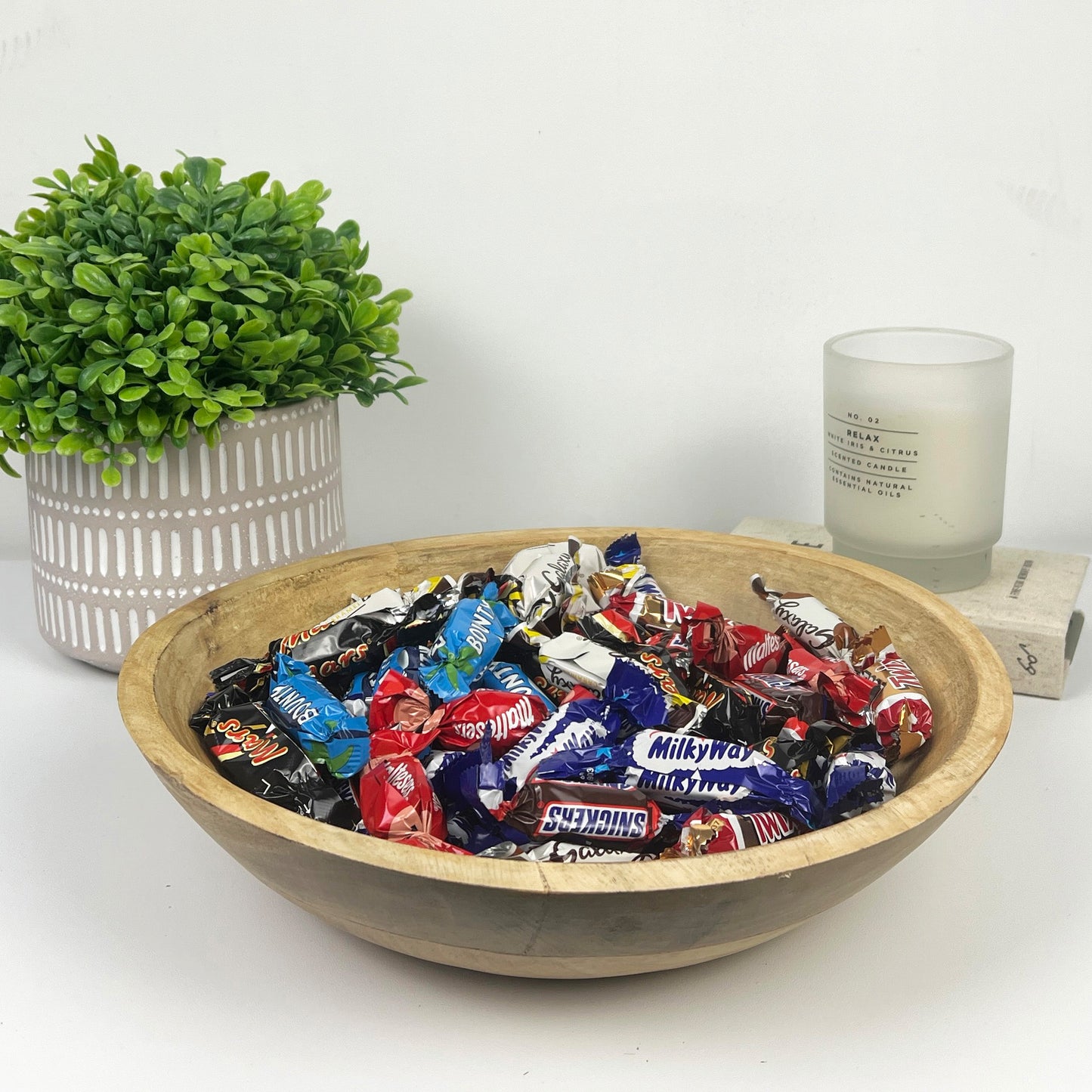 29cm Round Decorative Bowl - Mango Wood