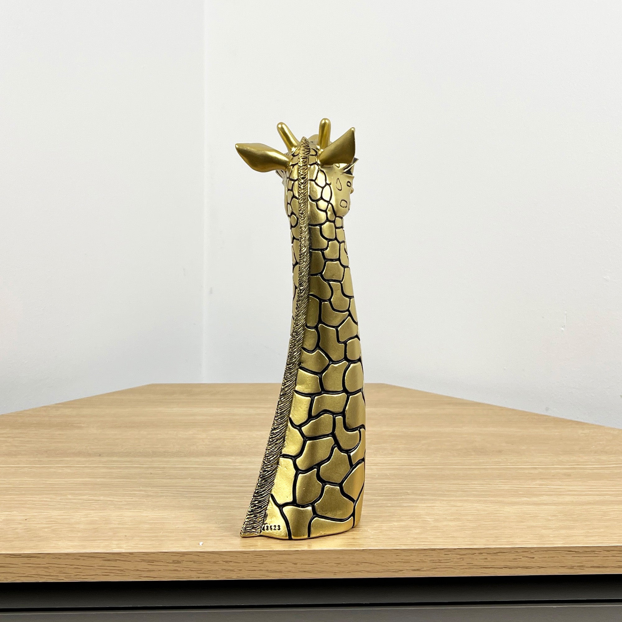 26.5cm Giraffe Head Ornament - Resin