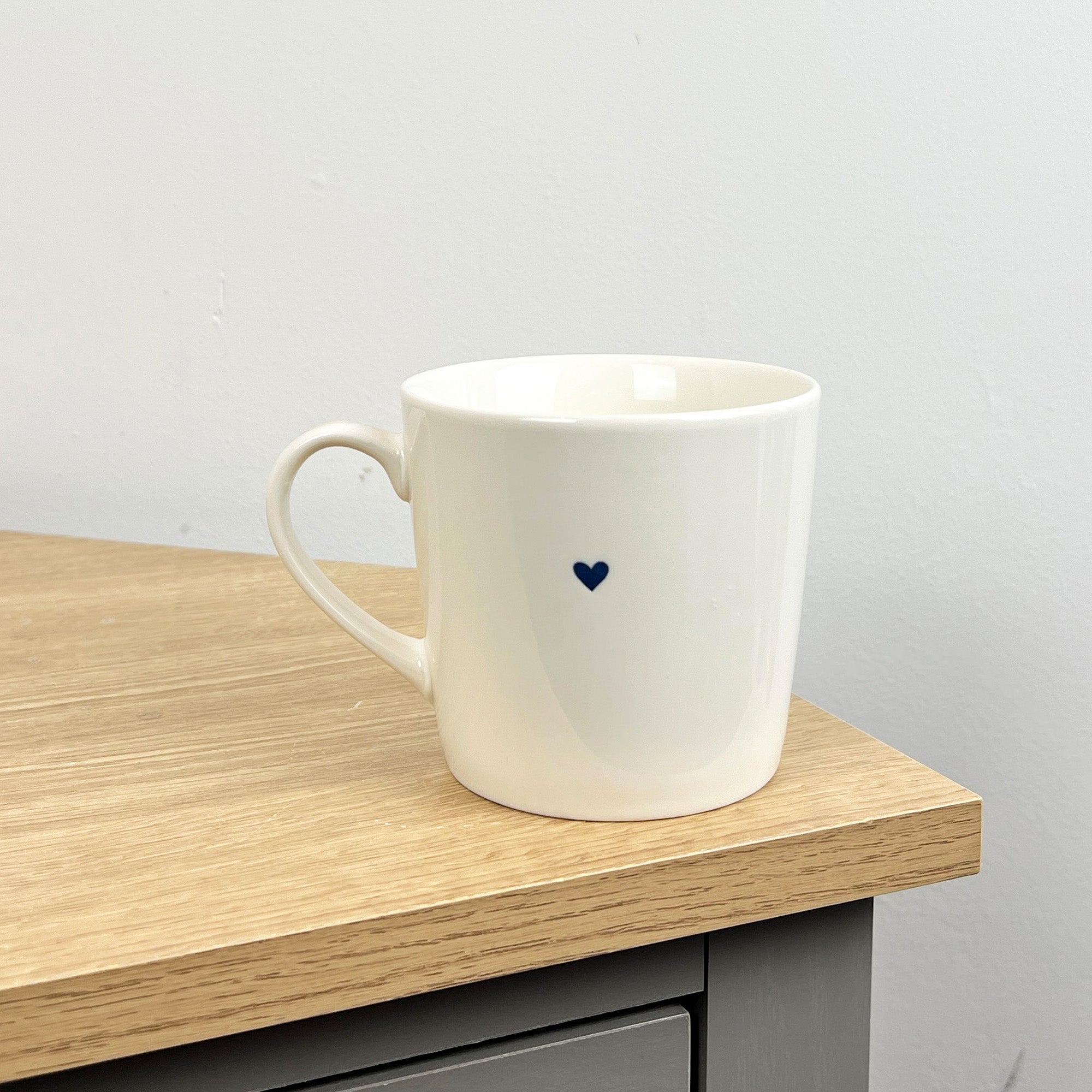 Set of 4 Cream 'Made with Love' 💙 Heart Mugs