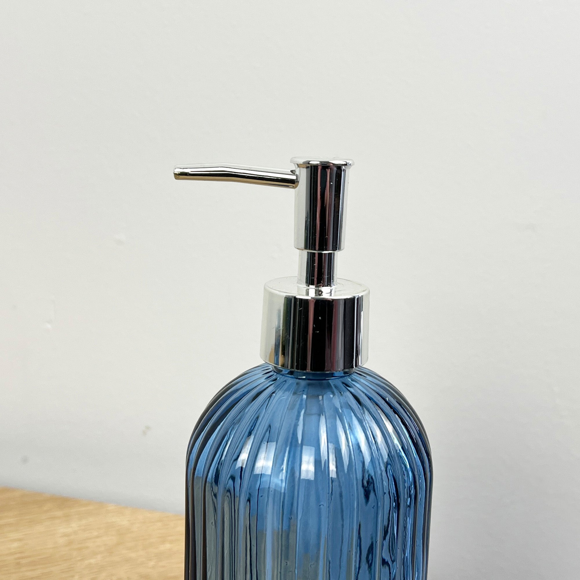 3 Piece Ribbed Glass Bathroom Sink Accessories Set - Blue