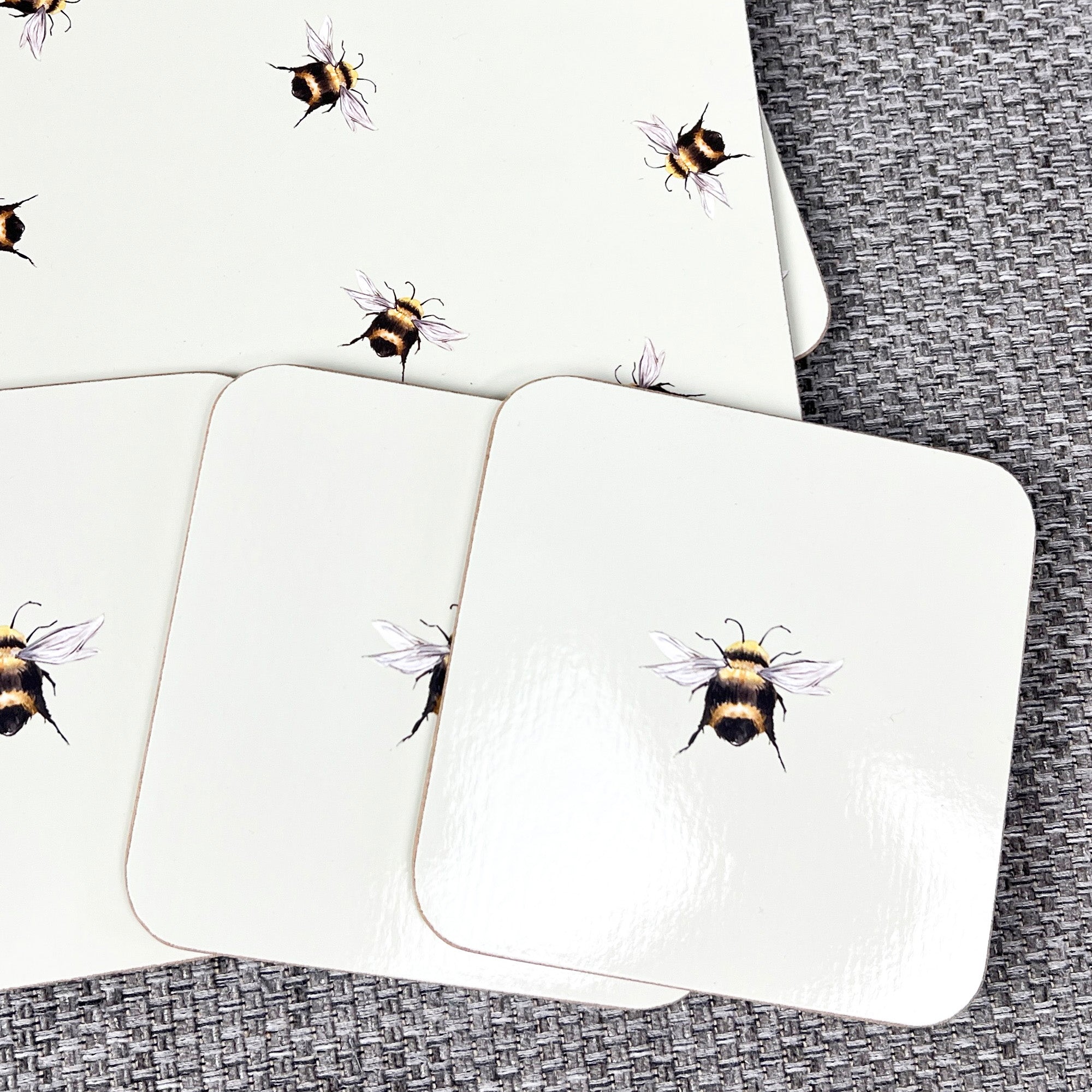 Set of 4 Placemats and Coasters - Pale Green Bee Design