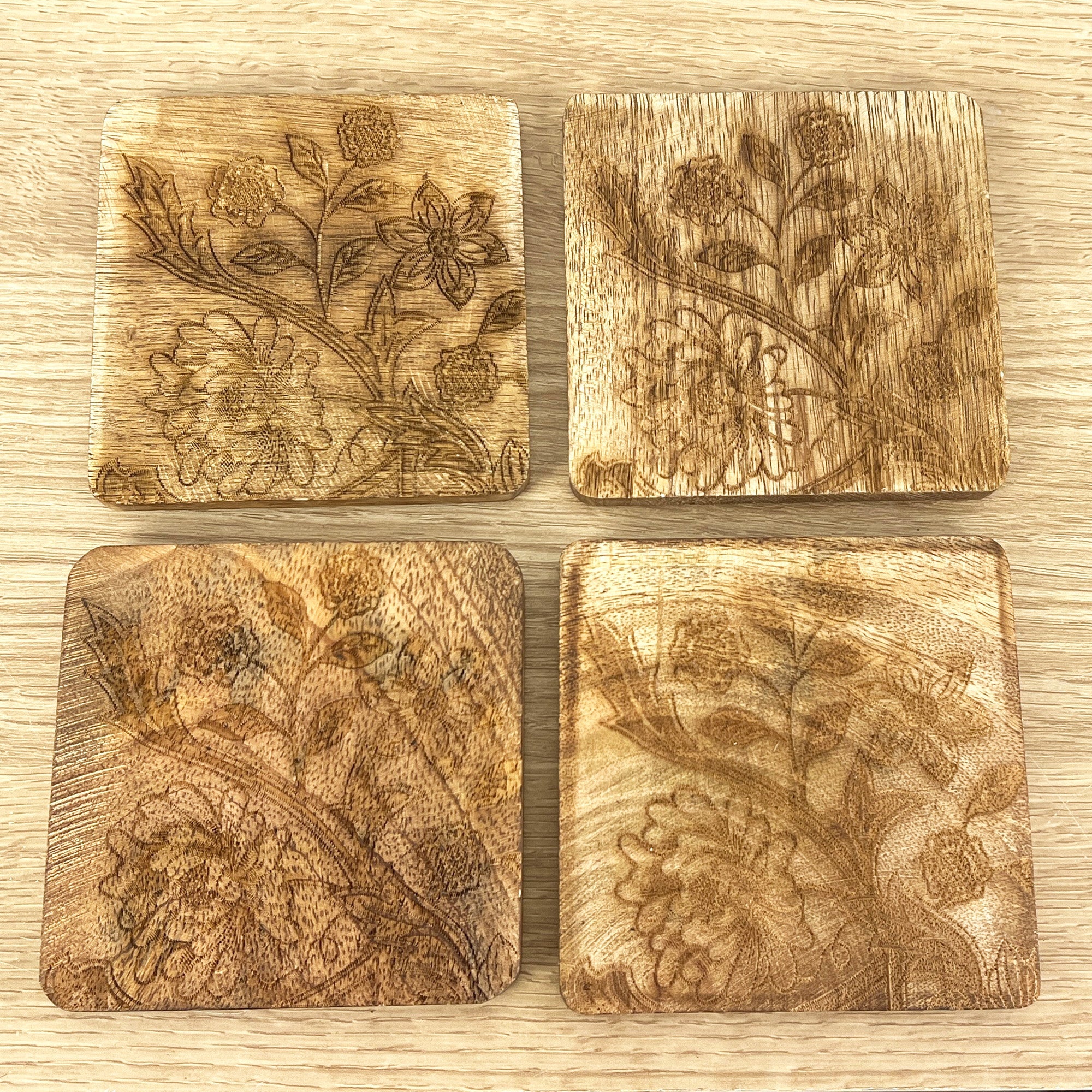 Set of 4 Rustic Wooden Coasters with Holder – Floral Pattern
