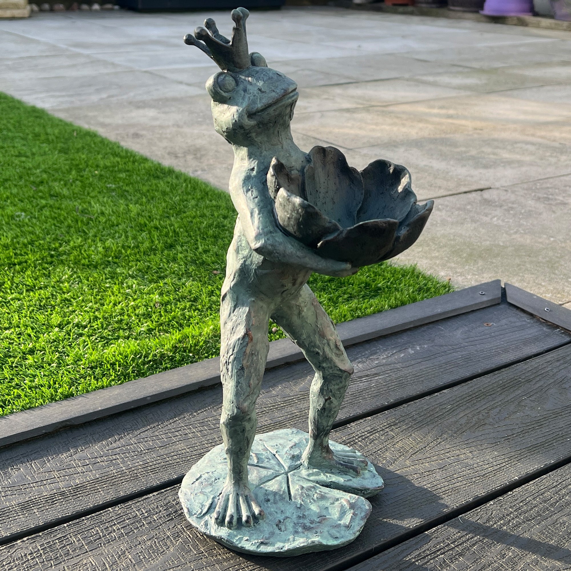 38cm Large Frog Holding Flower Garden Ornament / Statue - Resin