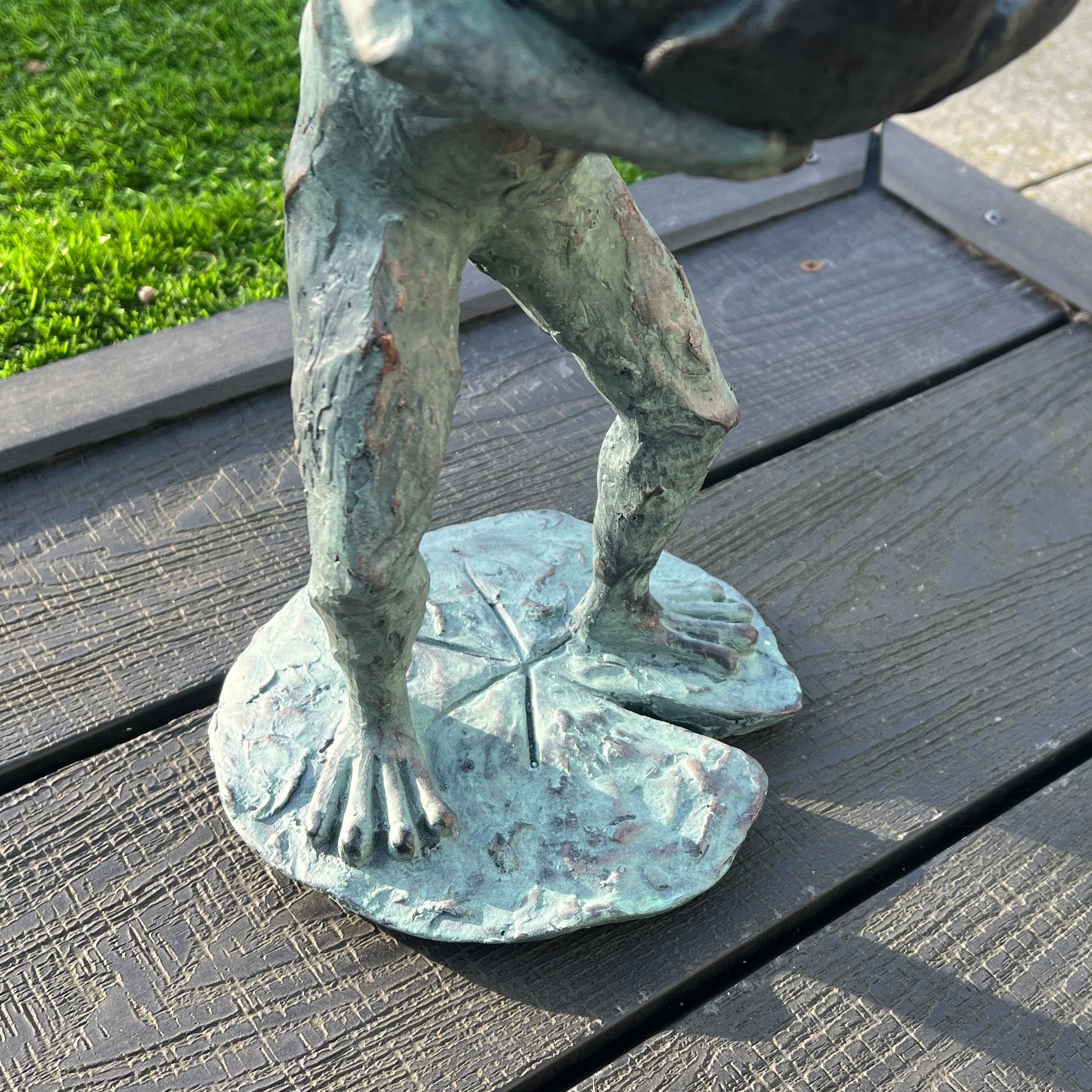 38cm Large Frog Holding Flower Garden Ornament / Statue - Resin