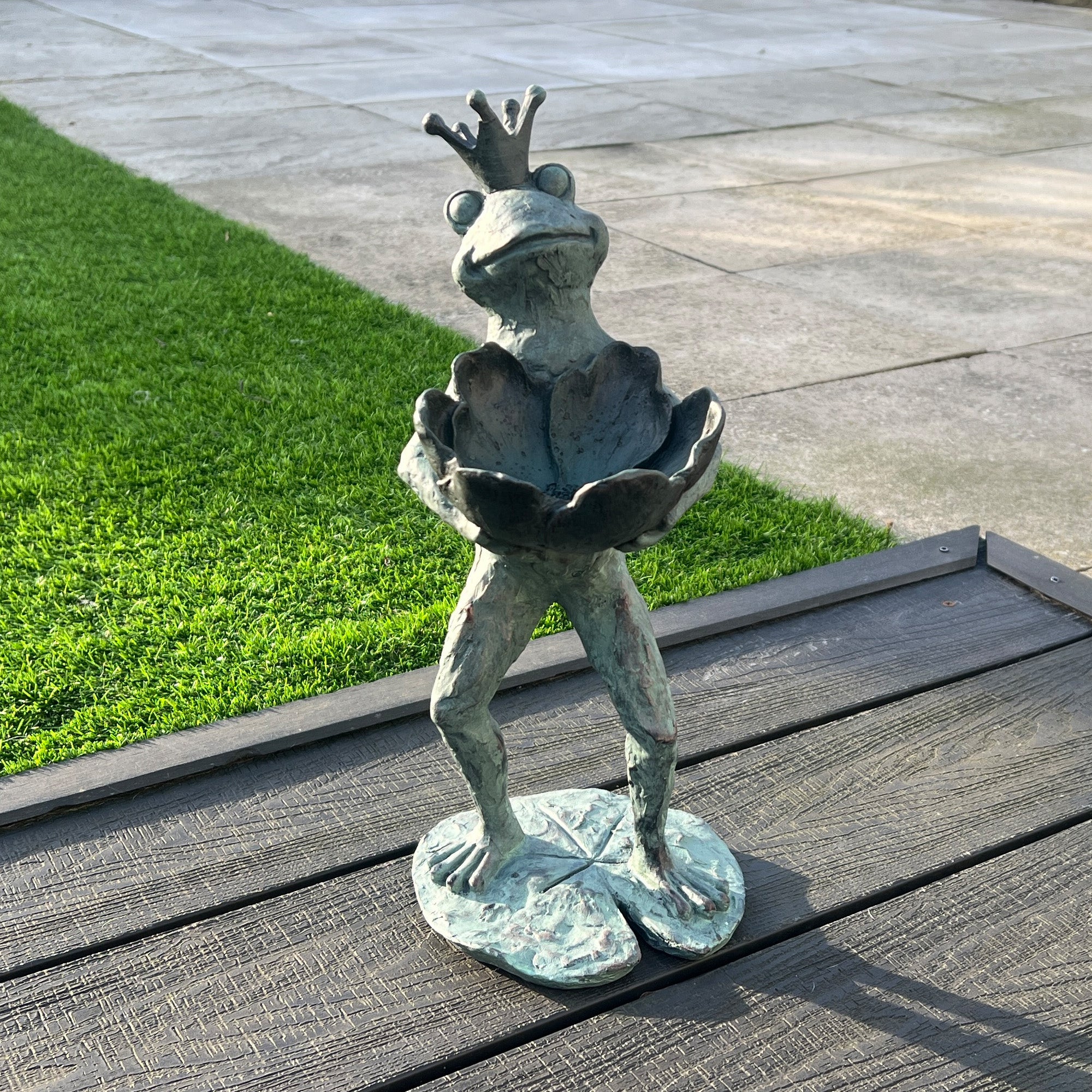 38cm Large Frog Holding Flower Garden Ornament / Statue - Resin
