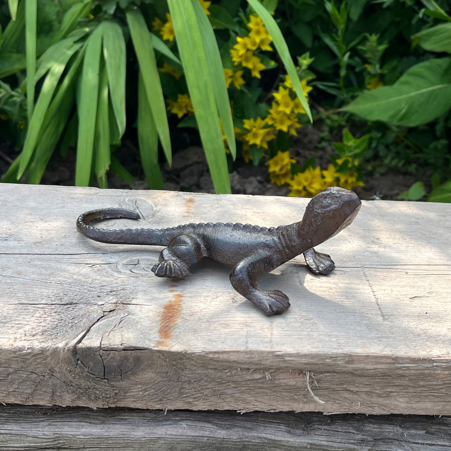 Free-standing Lizard Ornament - Cast Iron