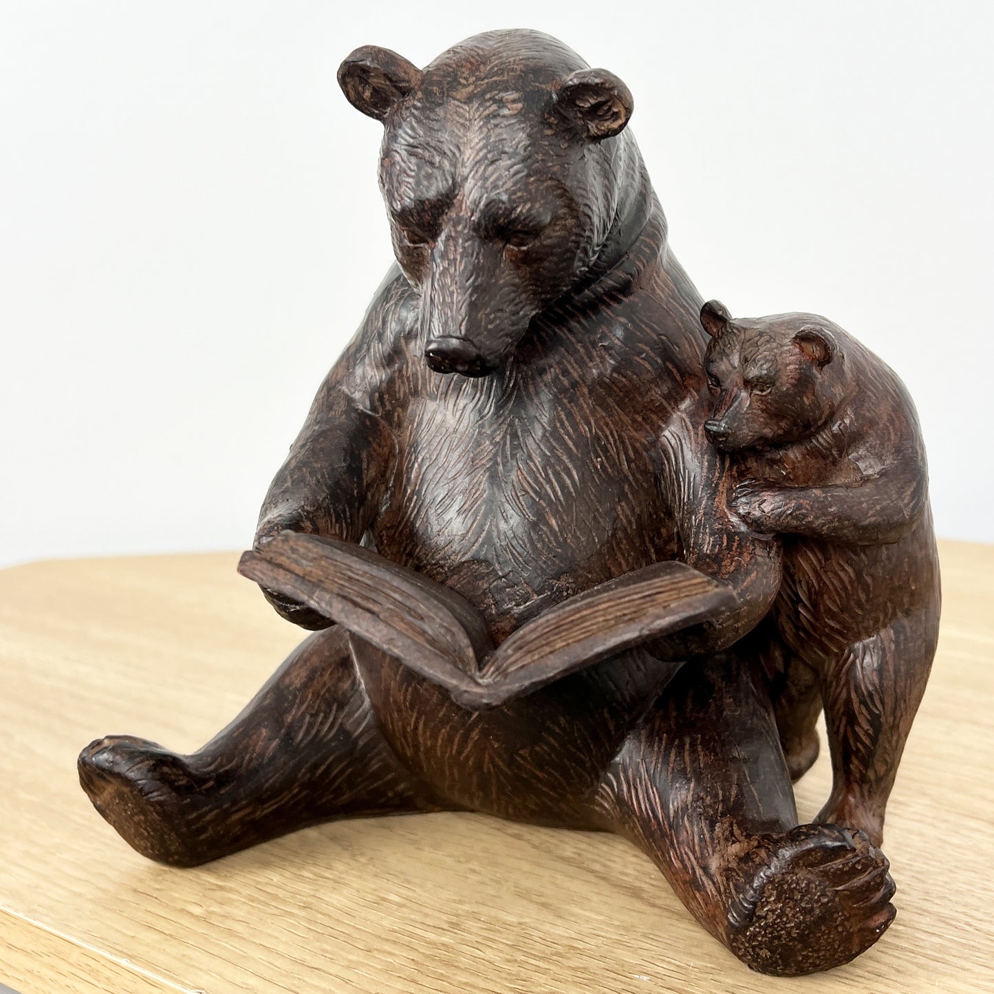 Story Time Bears Ornament - Resin Wood Effect Finish