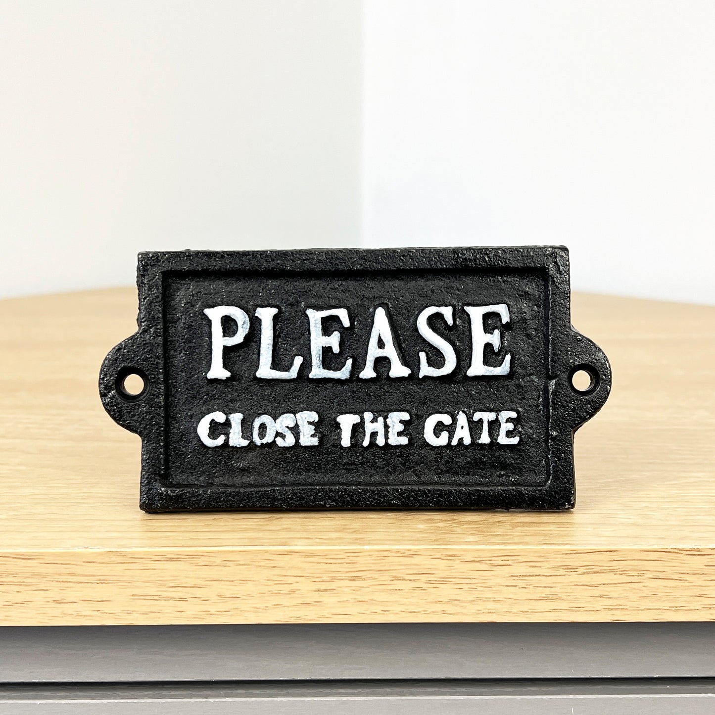 Please Close The Gate Sign - Cast Iron