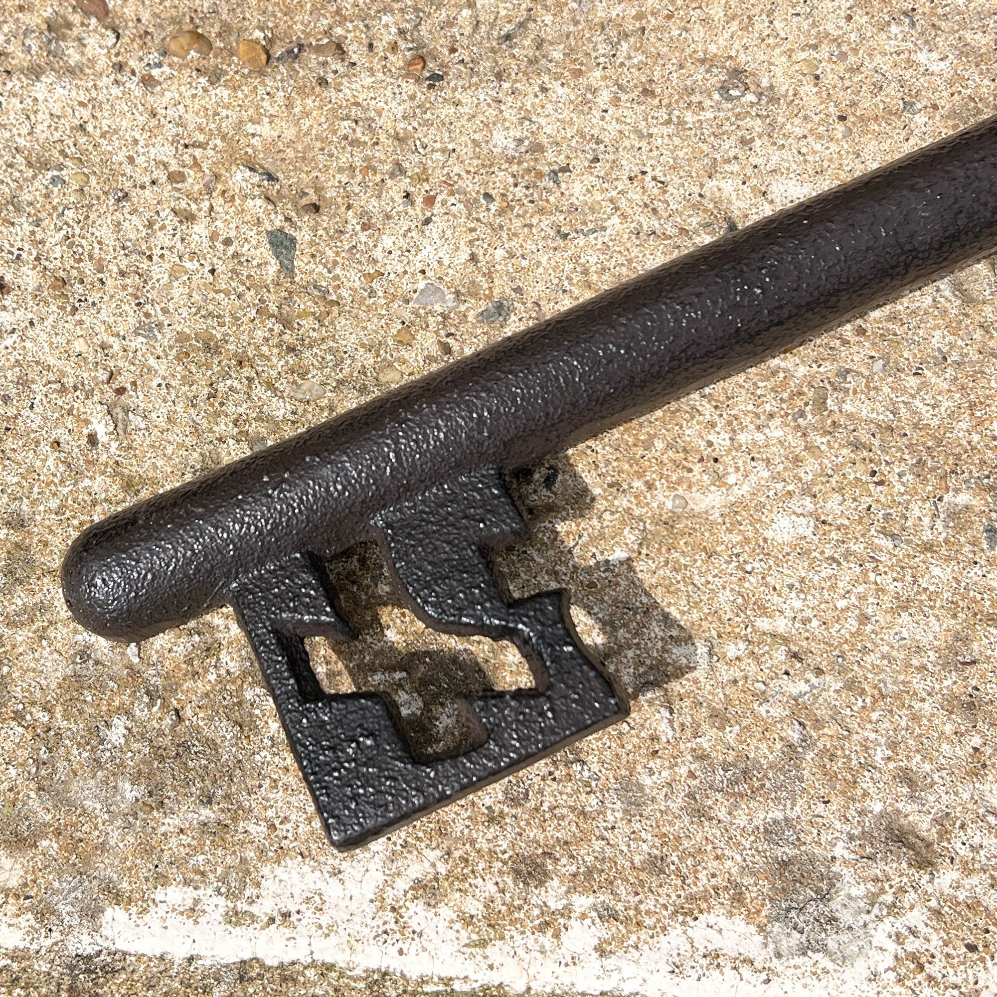 36cm Extra Large Decorative Cast Iron Key