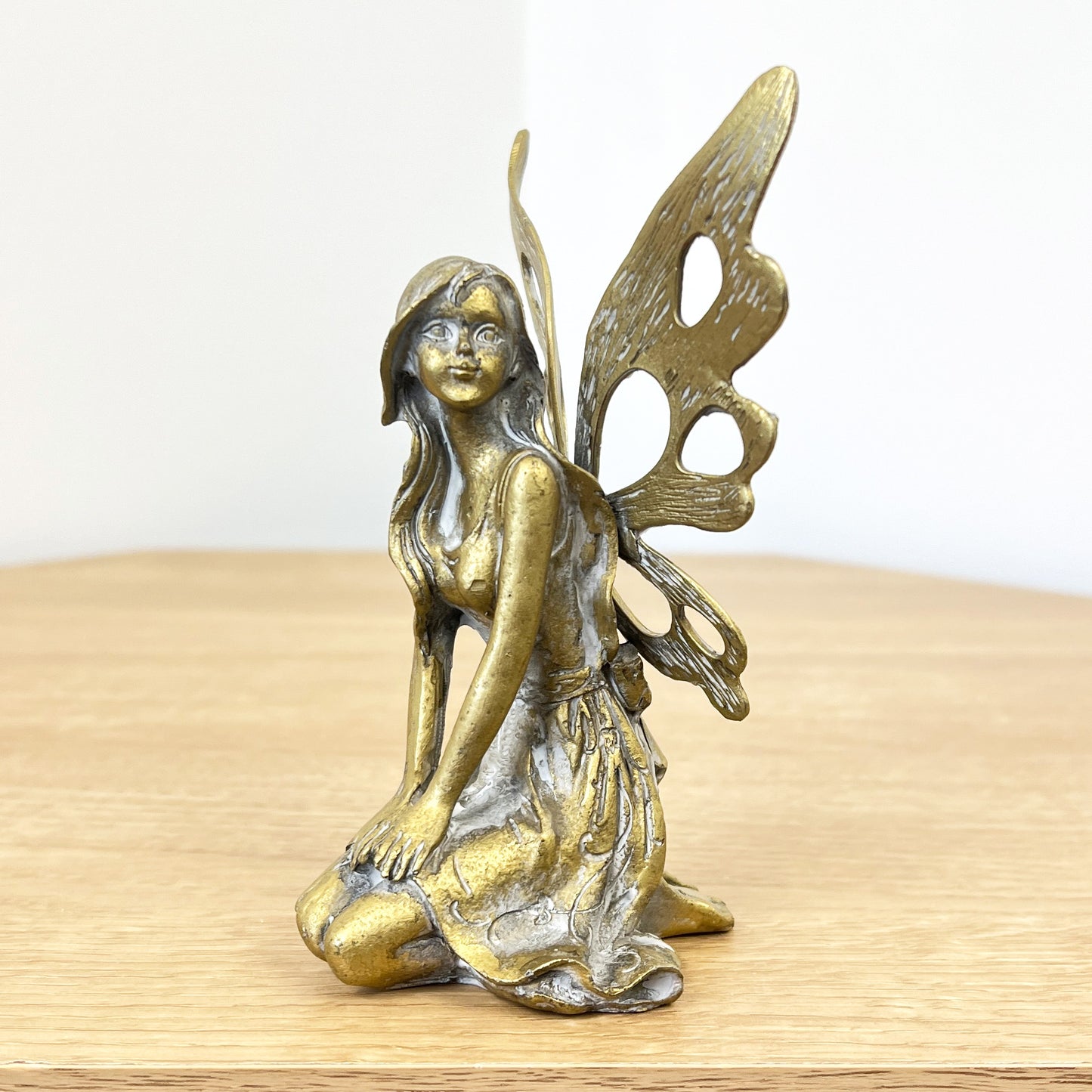 13cm Kneeling Fairy Ornament – Resin