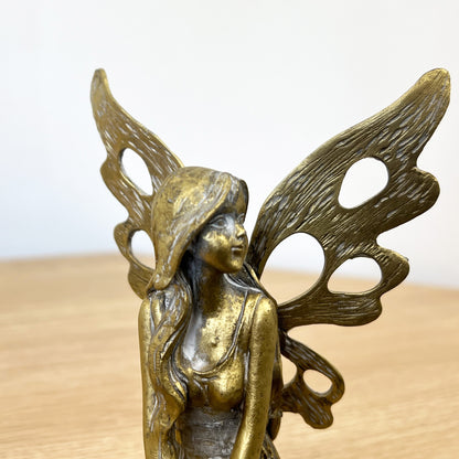 13cm Kneeling Fairy Ornament – Resin