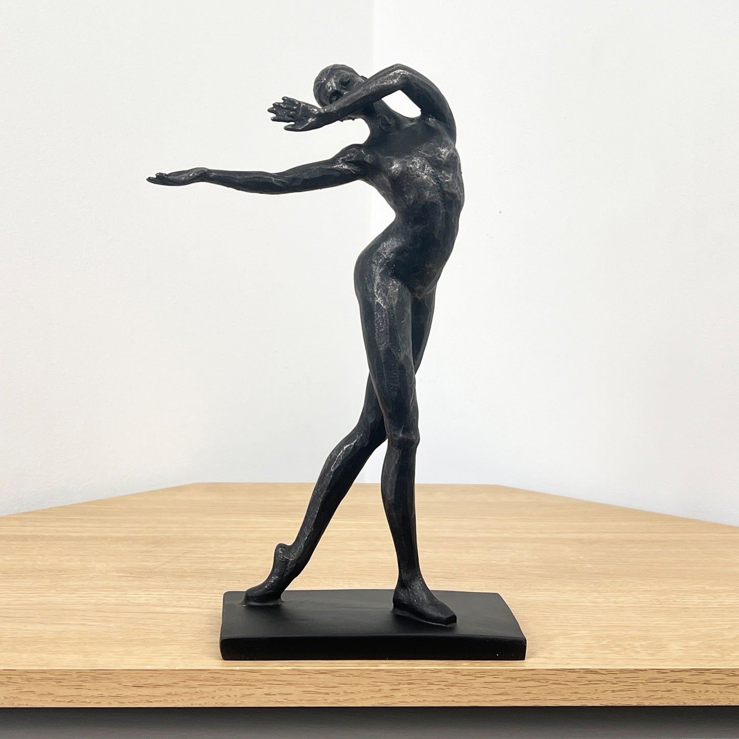 28.5cm Abstract Dancer Sculpture