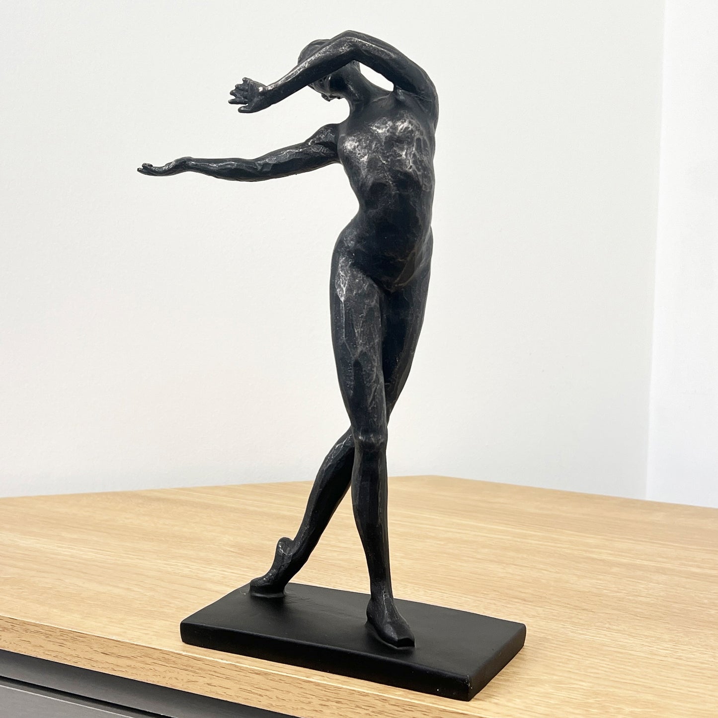 28.5cm Abstract Dancer Sculpture