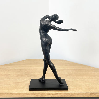 28.5cm Abstract Dancer Sculpture