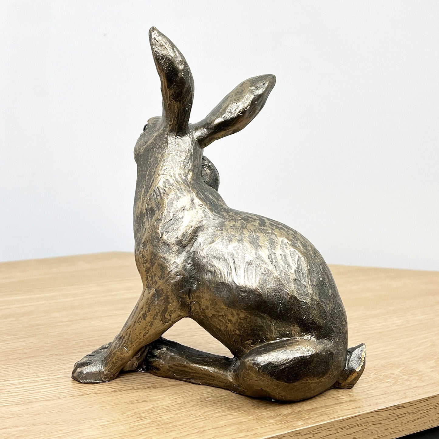 19cm Scratching Hare Ornament - Resin