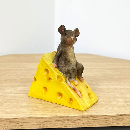 12.5cm Mouse on Cheese Ornament - Resin