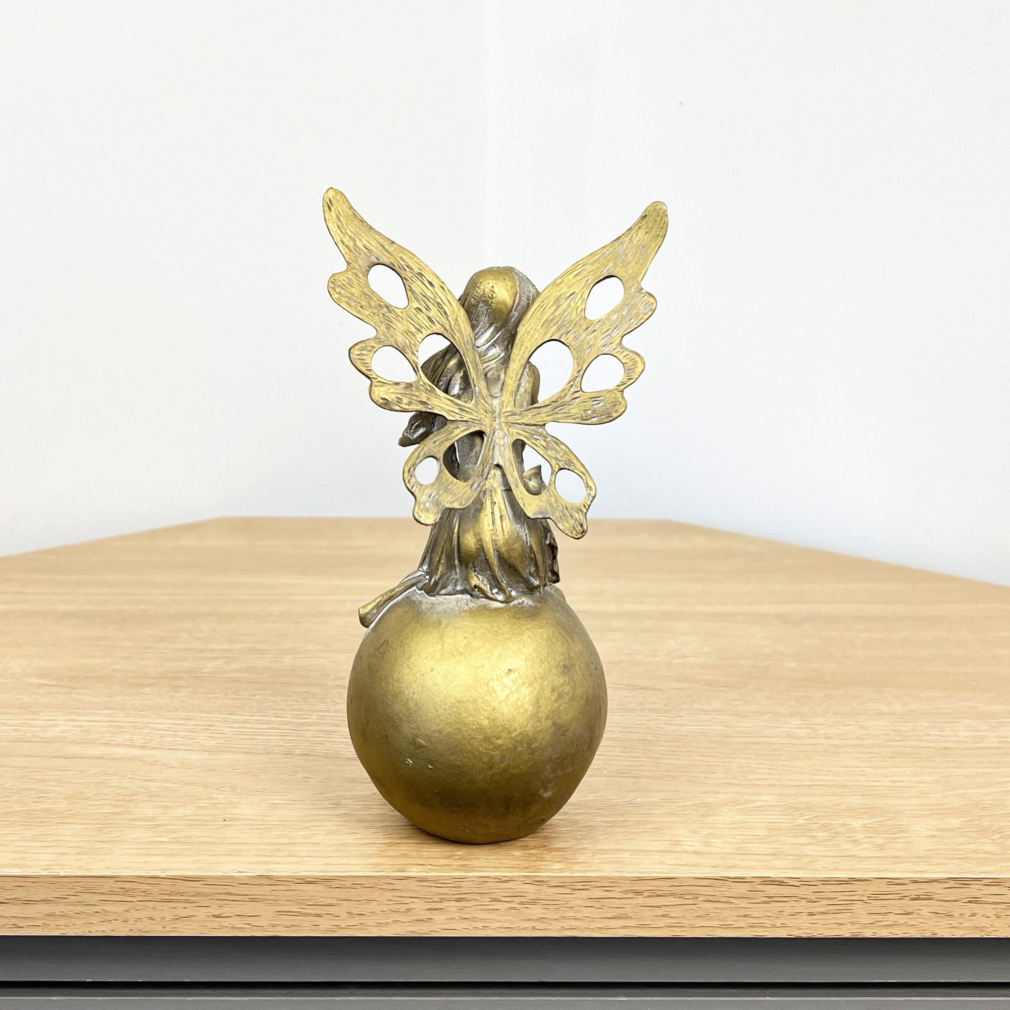 18cm Fairy Sitting on Ball Ornament – Resin