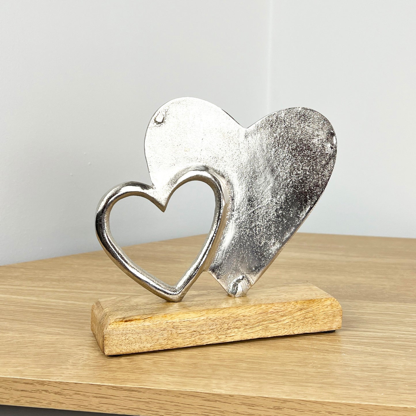 15.7cm Tall Metal Hearts on Wooden Stand Ornament