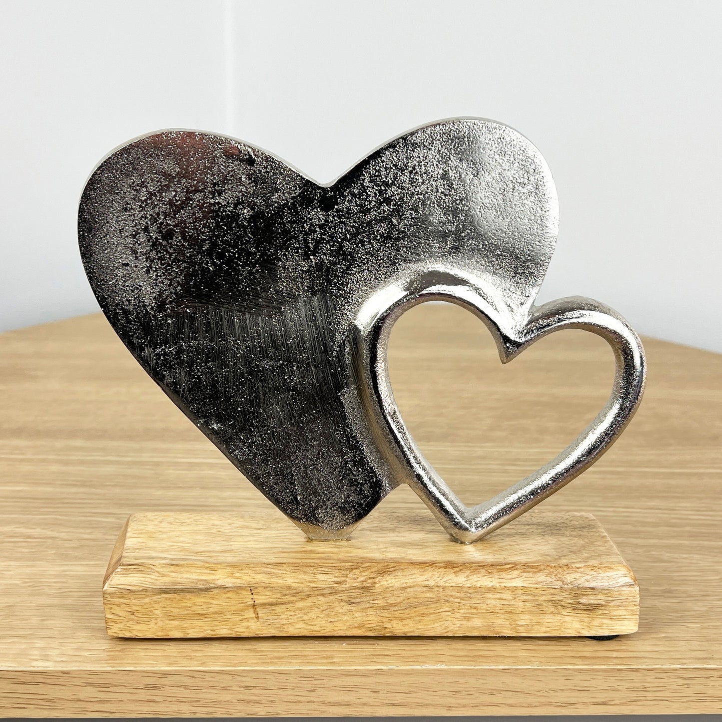 15.7cm Tall Metal Hearts on Wooden Stand Ornament