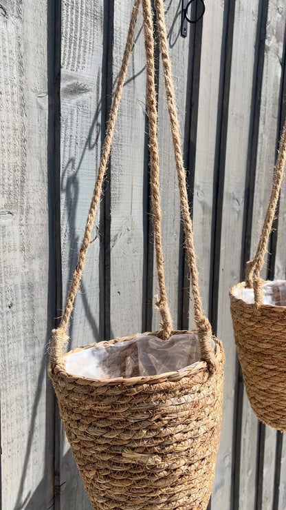 Set of 2 Hanging Woven Grass Planters