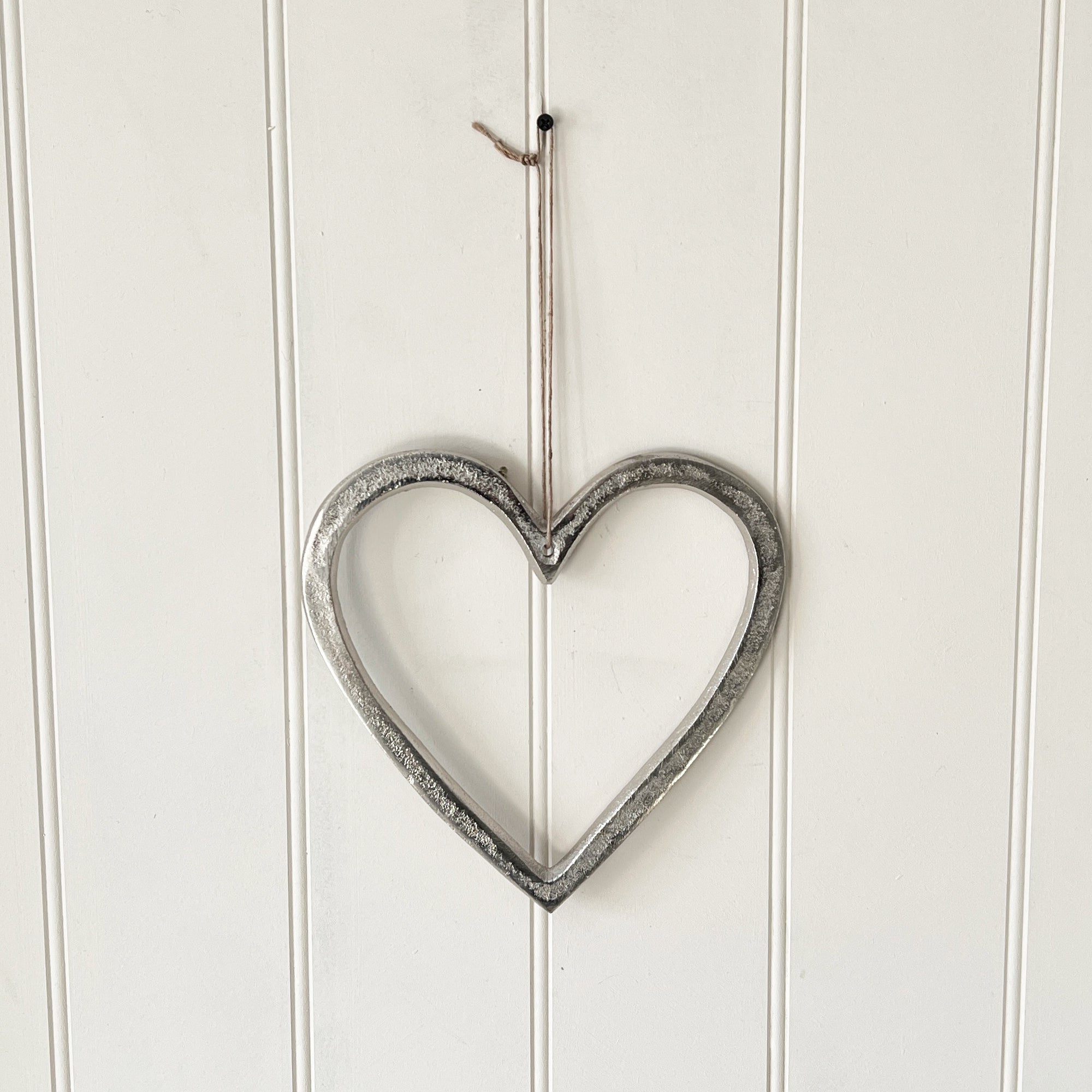 Hanging Metal Heart - 19.7cm x 19cm