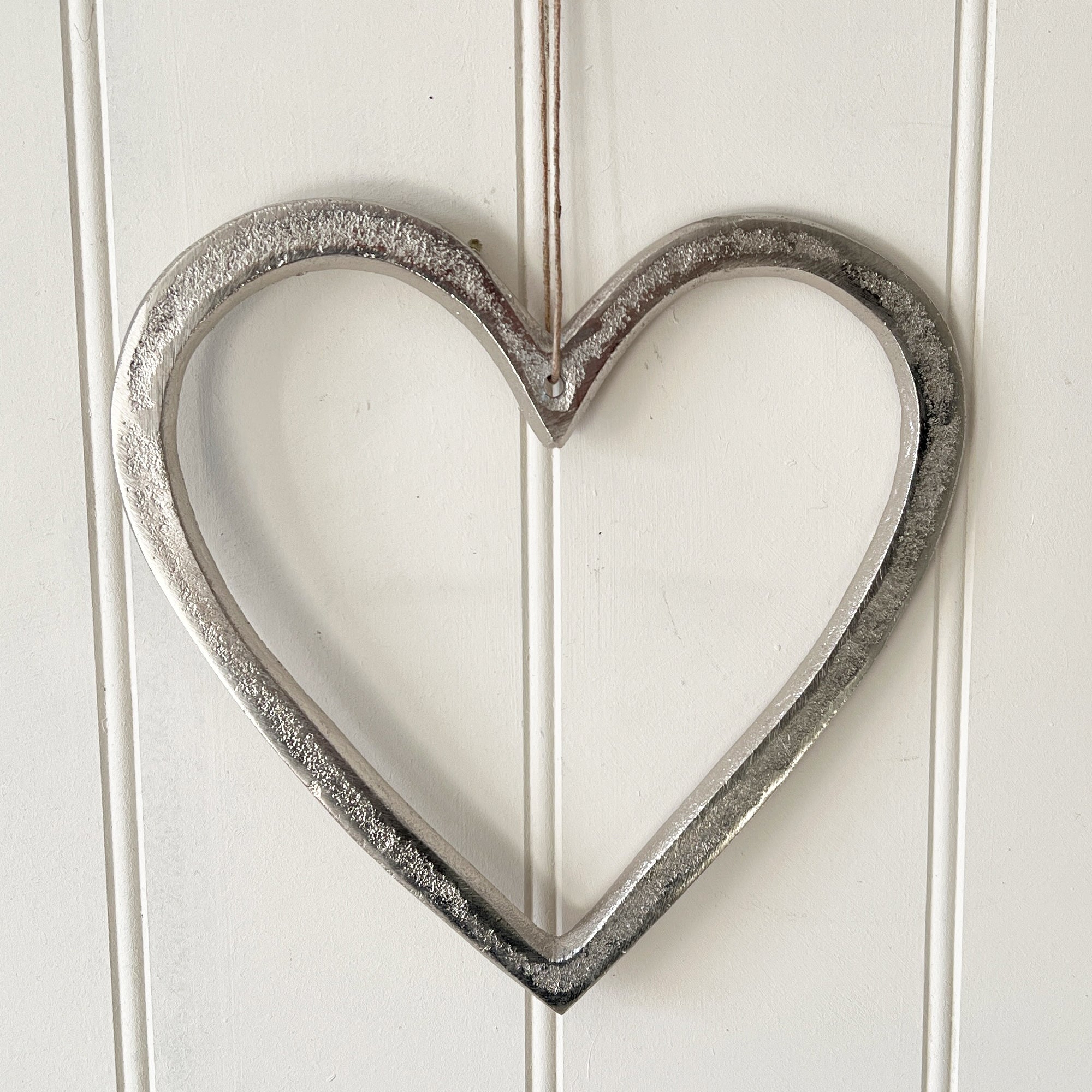 Hanging Metal Heart - 19.7cm x 19cm