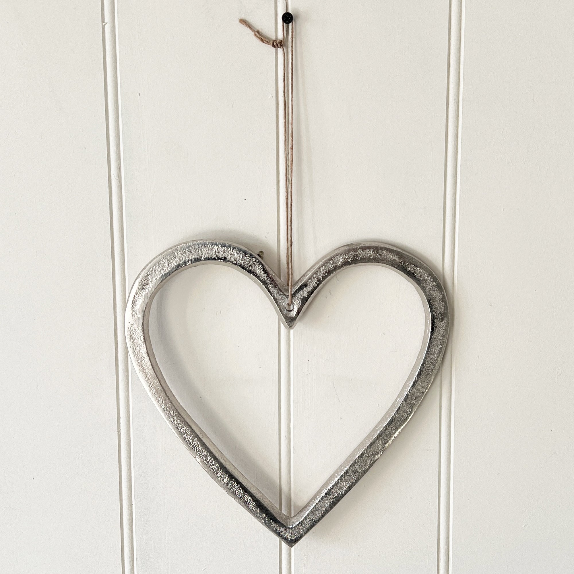 Hanging Metal Heart - 19.7cm x 19cm