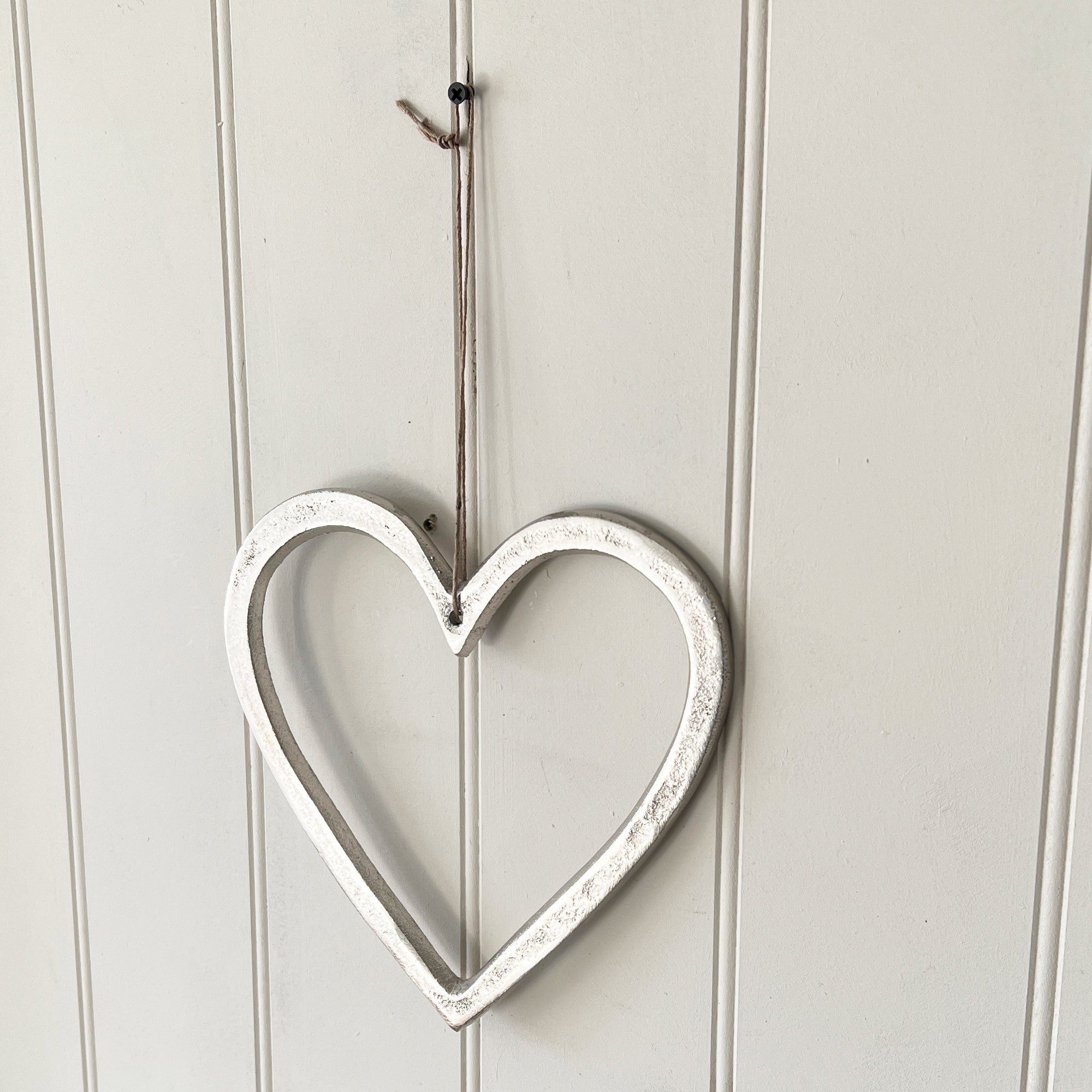 Hanging Metal Heart - 19.7cm x 19cm