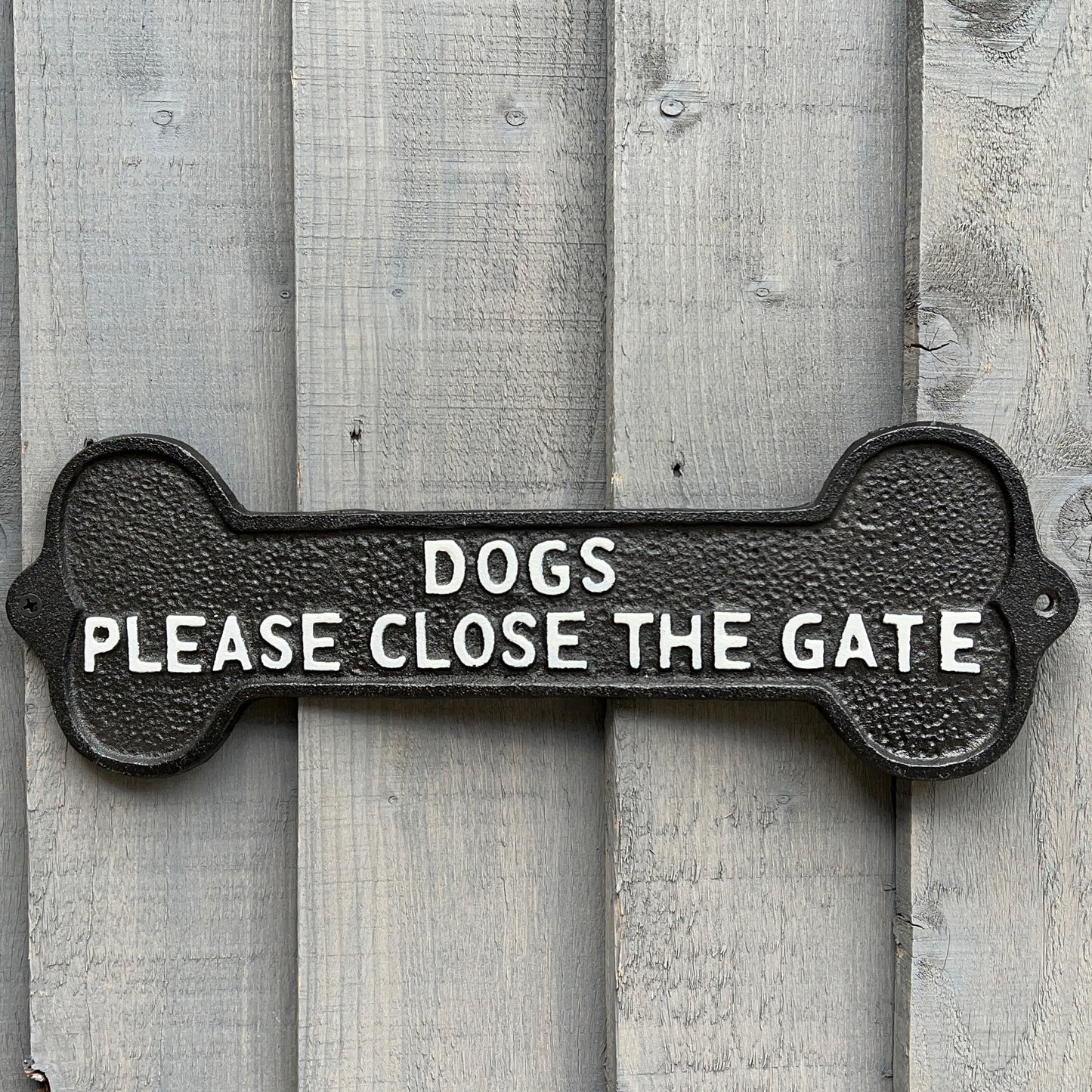 Dogs Please Close The Gate Sign - Cast Iron